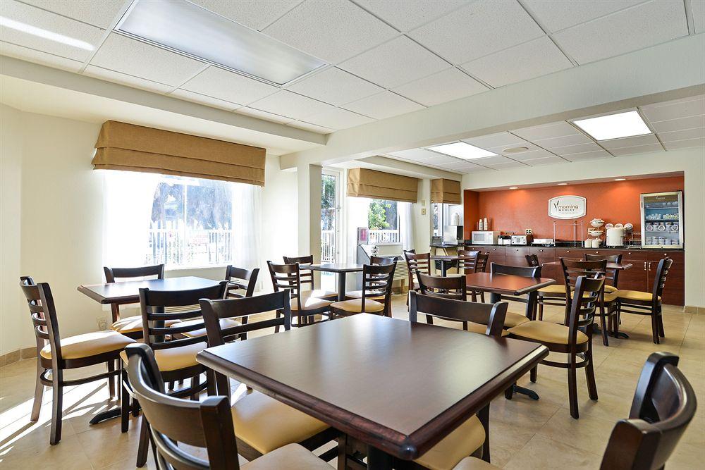 Sleep Inn & Suites Riverfront Ellenton Exterior photo