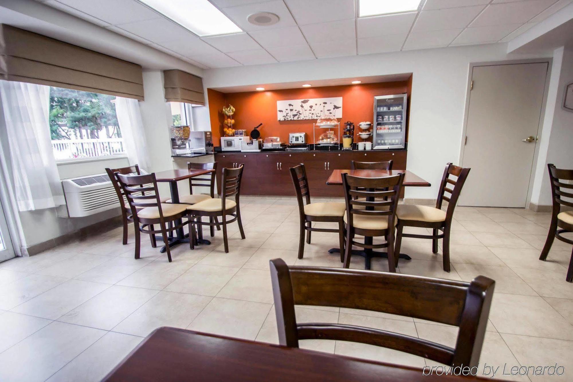 Sleep Inn & Suites Riverfront Ellenton Exterior photo
